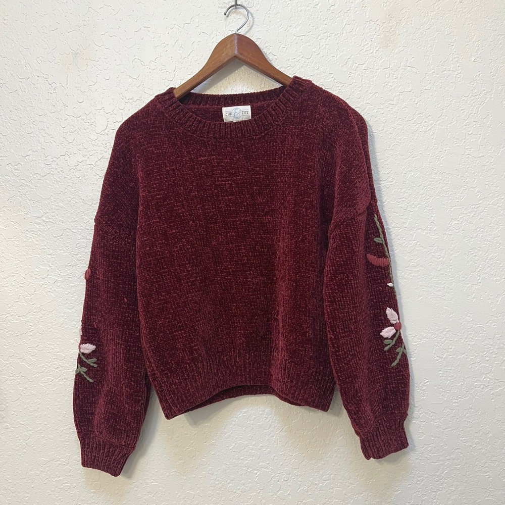Jun & Ivy Burgundy Chenille Floral Embroidered Sweater Womens Medium Cozy Flower
